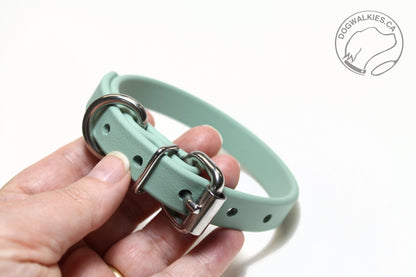 Small Dog Collar in Genuine Biothane - 16mm (5/8") width - 39 colours