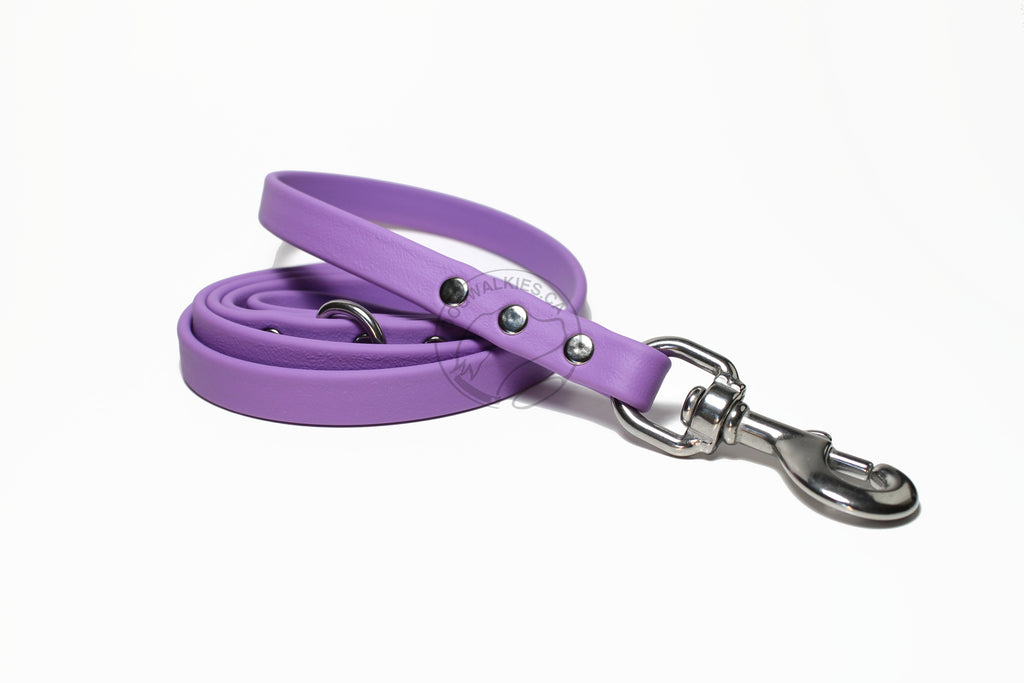 Amethyst purple dog leash with orchid purple accents. Made from durable biothane coated webbing. Features stainless steel or solid brass hardware. Custom length, handmade and waterproof. Vegan-friendly. Width: 5/8" (16mm). Strong and long-lasting.