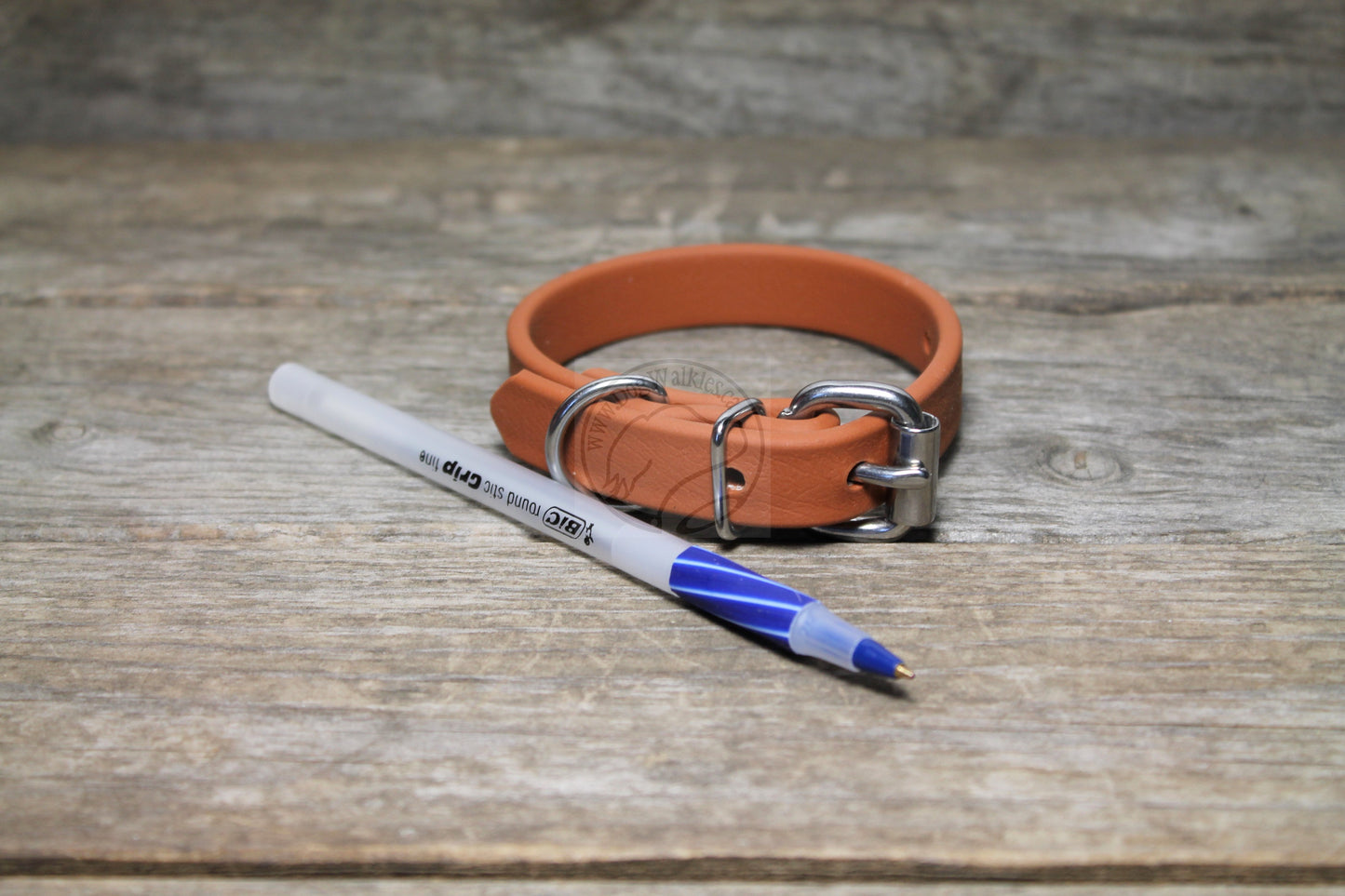 Small Dog Collar in Genuine Biothane - 16mm (5/8") width - 39 colours